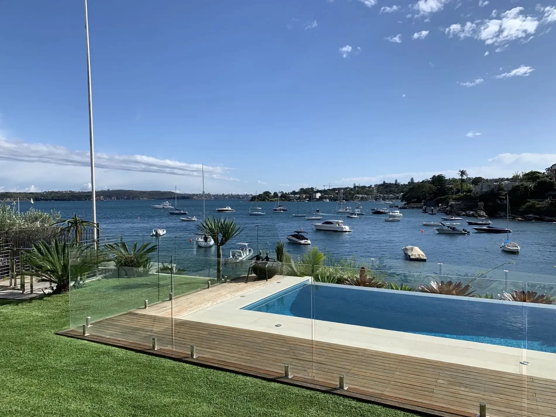 Frameless glass pool fencing